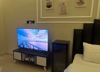 استديو بدخول ذاتي وتصميم هادئ 
