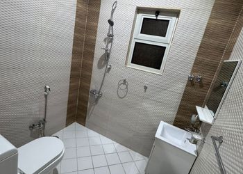 استديو بأثاث مريح وبسيط 