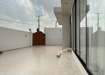 شاليه بمسبح داخلي ومجلس 
