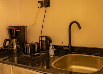 استديو هادئ بسرير ماستر