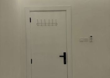 شقة بدخول ذاتي وغرفة نوم 