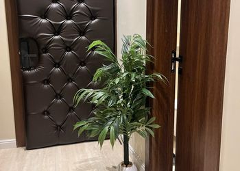 استديو بسرير ماستر وجلسة جانبية