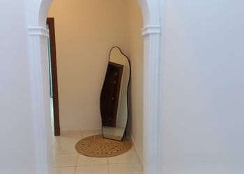شقة بغرفتين نوم وصالة 