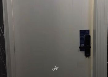 استديو بتصميم أنيق ودخول ذاتي