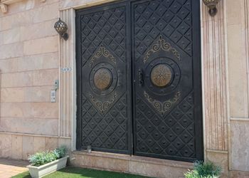 استديو بسرير ماستر وجلسة جانبية