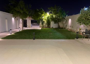 استراحة بمسطحات خضراء