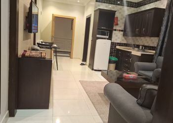 شقة بغرفتين نوم وصالة 