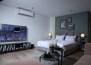 استديو بتصميم أنيق ودخول ذاتي
