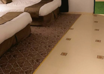 فيلا ببلكونه مطلة على الجبل