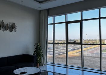 شقة بإطلالة مميزة على مدينة 