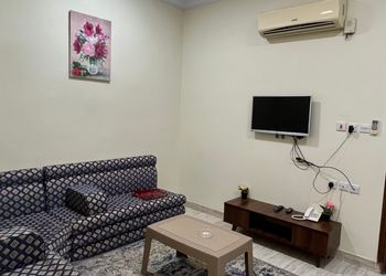 شقة بغرفة نوم وصالة بموقع مميز