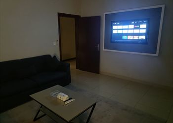 شقة بصالة و غرفة نوم 