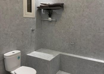 شقة بغرفتين نوم وصالة 