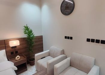 استديو بسرير ماستر وجلسة جانبية