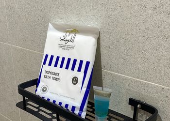 جناح أنيق بدخول ذكي ومطبخ