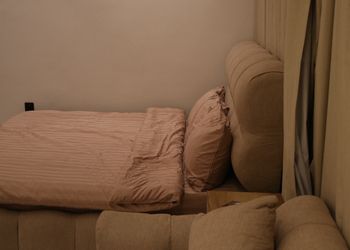 استديو بسرير ماستر وجلسة جانبية 