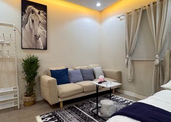 استديو هادئ بدخول ذاتي 
