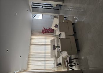 شاليه بمسطح اخضر ,ومسبح خارجي 