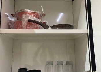 شقة بغرفتين نوم وصالة 