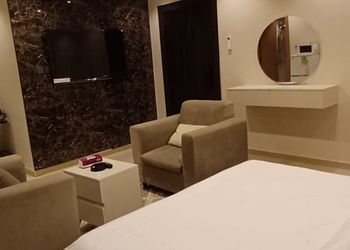 استديو بأثاث مريح وبسيط 
