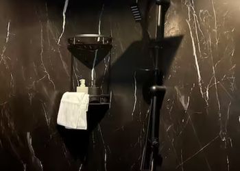 شقة بغرفة معيشة وغرفة نوم 