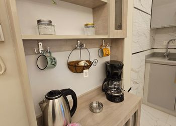 استديو بسرير ماستر وجلسة 