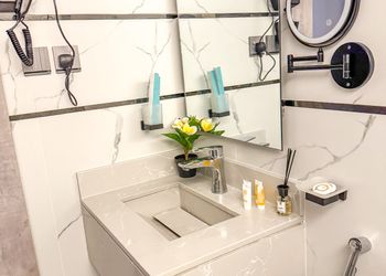 شقة بغرفتين نوم وصالة 