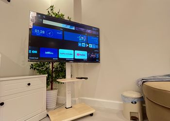 استديو بسرير ماستر وجلسة جانبية 