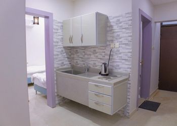 شاليه بمسطح اخضر وغرفتين نوم 