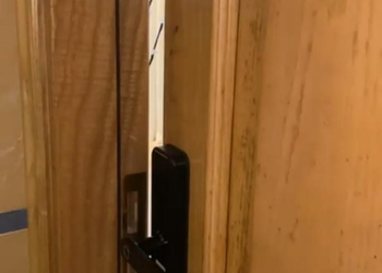 شقة بغرفة جلوس وغرفة نوم 