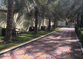 استراحة بألعاب أطفال ومسبح داخلي