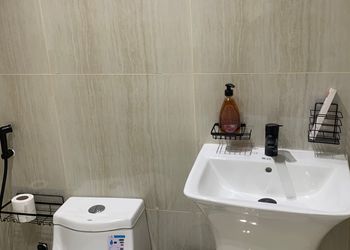 استديو أنيق بسرير ماستر وجلسة جانبية 
