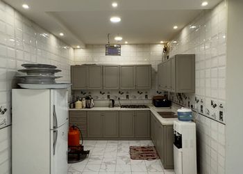 استراحة بمسطح اخضر ومجالس