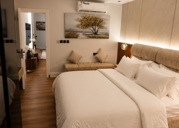 شقة بغرفه نوم وصالة 