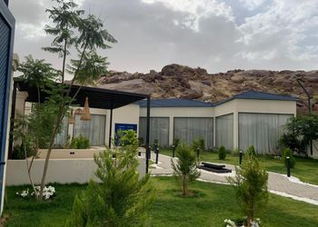 شالية بألعاب اطفال 