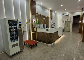 غرفة سرير ماستر بدورة مياة
