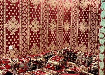 استراحة بجلسة خارجية ومسطح اخضر