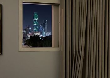 استديو بسرير ماستر وجلسة جانبية 