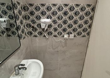 استديو بسرير ماستر وجلسة جانبية 