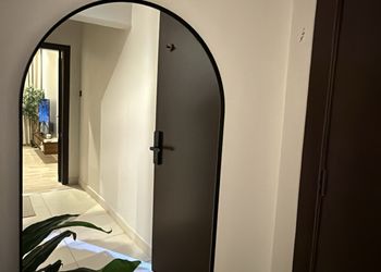 استديو هادئ بسرير ماستر 