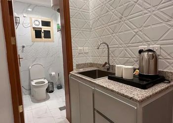 استديو هادئ بدخول ذاتي 