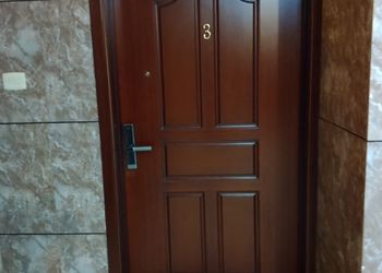 استديو بأثاث مريح وبسيط 