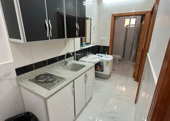  غرفة نوم وصالة مطله على المدينة
