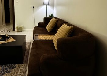 شقة راقية غرفة نوم ومجلس ومطبخ
