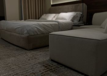 استديو هادئ بسرير ماستر