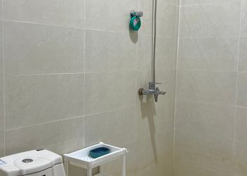 استديو بسرير ماستر وجلسة جانبية 