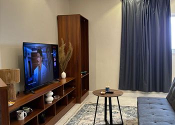 استديو بسرير ماستر وجلسة جانبية