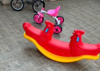 شقة بجلسة خارجية وغرفة نوم 