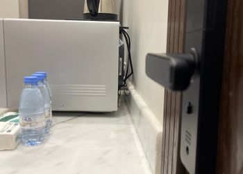 شقة بغرفة نوم وصالة 