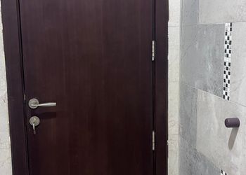 استديو بسرير ماستر وجلسة جانبية
